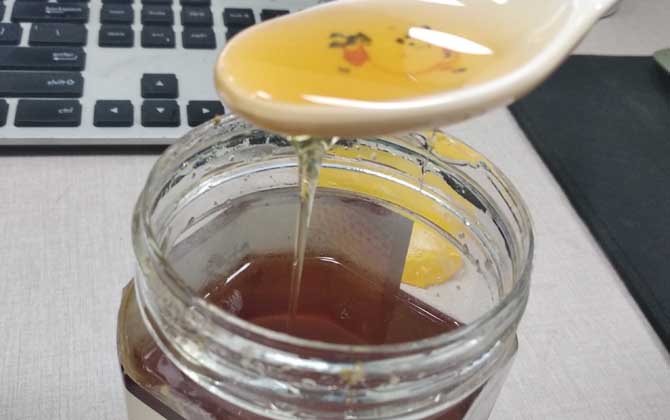 蜂蜜红酒面膜怎么做最简单？