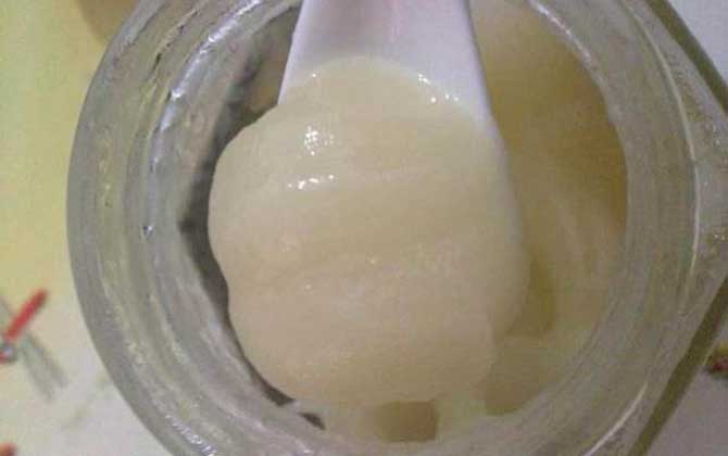 怎样自制牛奶蜂蜜面膜最简单？