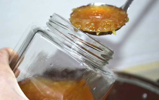 蜂蜜柚子茶怎么做？实际上做法很简单，像这样做基本都能做出来！