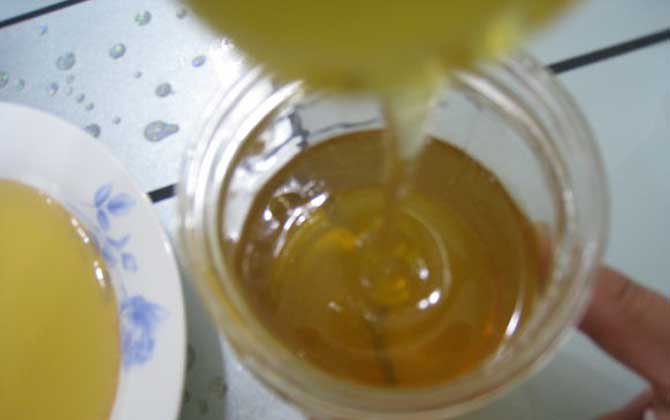 生姜蜂蜜水