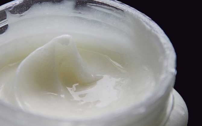 牛奶蜂蜜面膜的功效及简单做法