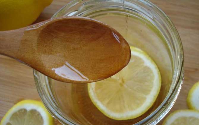 蜂蜜柠檬水是酸性还是碱性？