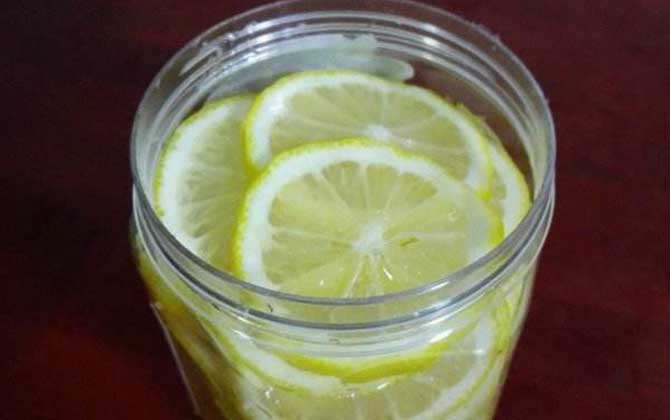 柠檬水加蜂蜜能美白吗？