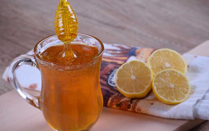 睡前喝蜂蜜水有什么好处？