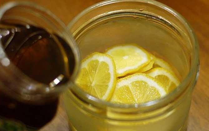 蜂蜜柠檬的腌制方法，像这样做蜂蜜腌柠檬，既简单又好吃！